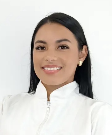 Lic. Carla - Especialista en Estética certificada